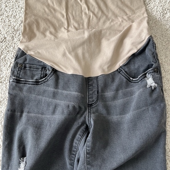 Maternity Jeans - Picture 5 of 7